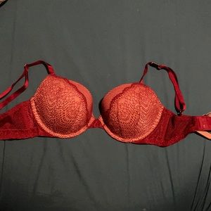 Victoria’s Secret push up bra